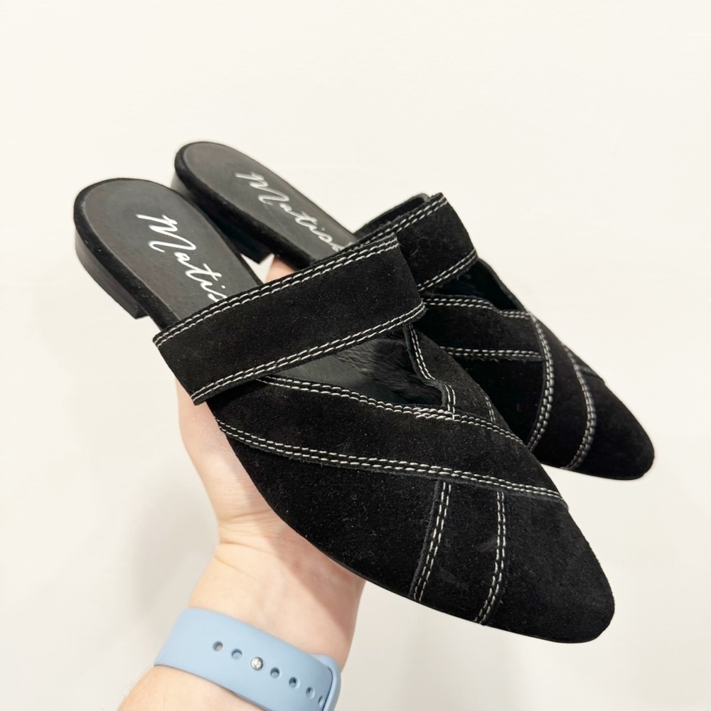 Matisse Black Suede Flat Mule Shoe Pointed Rounded Toe Size 7.5